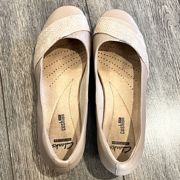 Clarks Beige Shoes - Picture 7 of 7